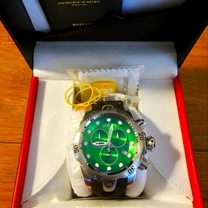 Men’s Invicta Venom reserve collection watch.  Swiss movement, w/r 1000 mt.